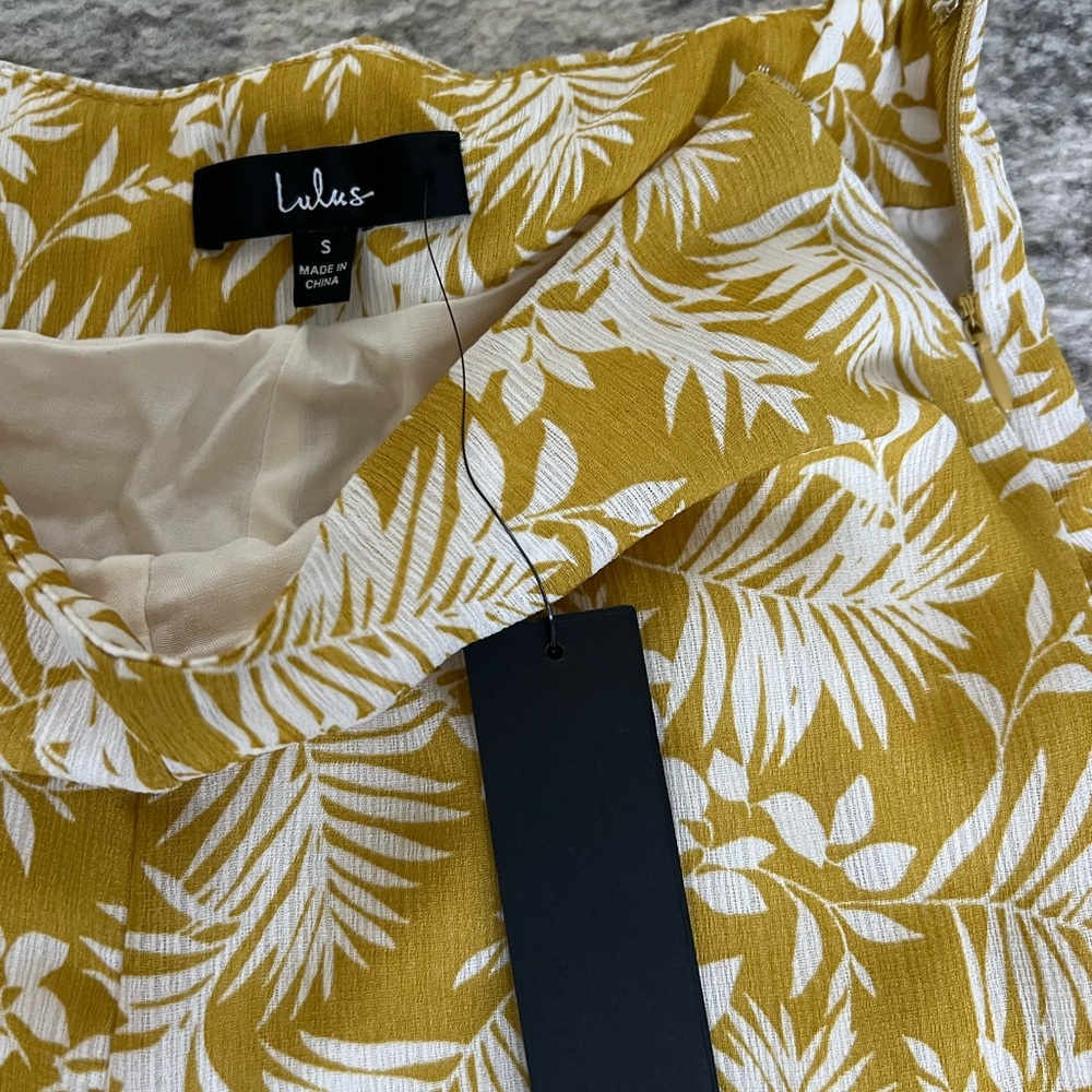 Lulus NWT Small Wide Leg Floral Yellow Pants - Picture 3 of 3